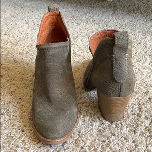Jeffery Campbell Suede Booties Sz 8.5